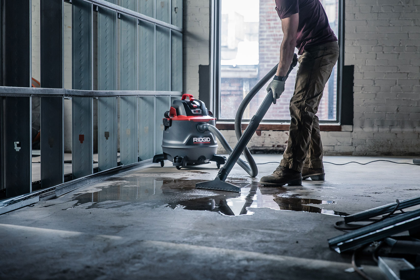 RIDGID RED RT1400M Wet/Dry Vacuum | John Fedele Product Photography
