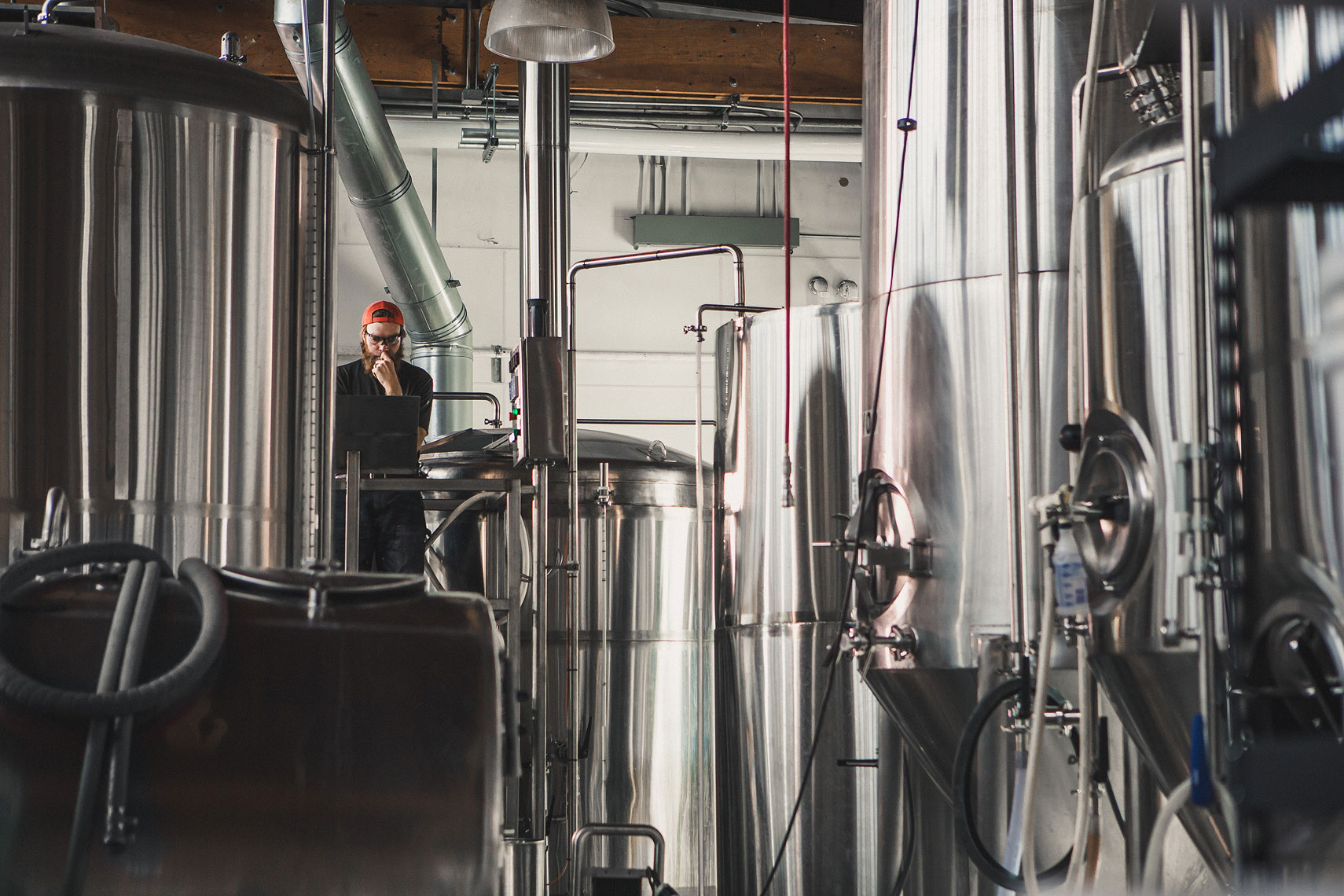 Brewer overseeing the fermentation process | Side Project Brewery | John Fedele Photography 