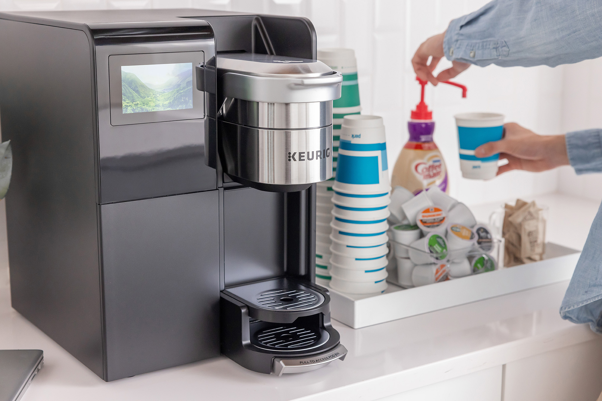 SHOT_5_BREAKROOM_GETTINGCOFFEE_354-1